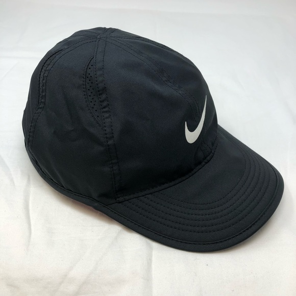 Nike Featherlight Dri-Fit Classic Baseball Hat - Picture 7 of 11